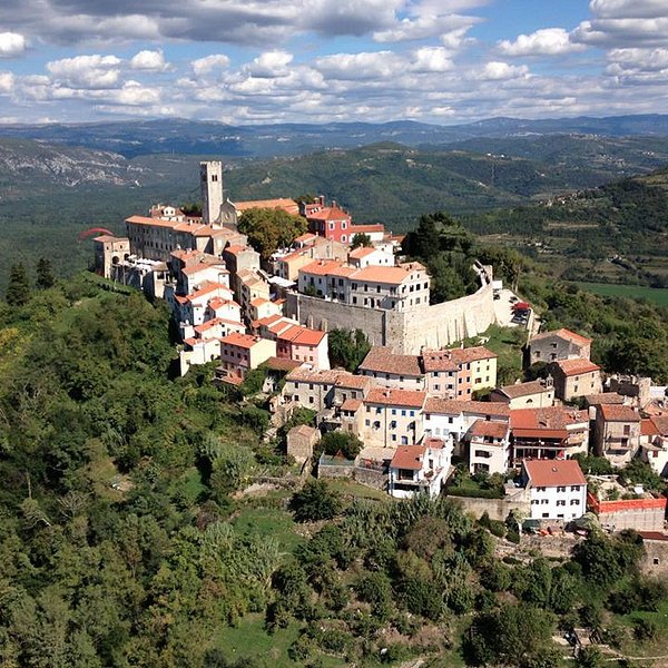 Motovun - Un gioiello senza tempo in cima alla collina dell'Istria