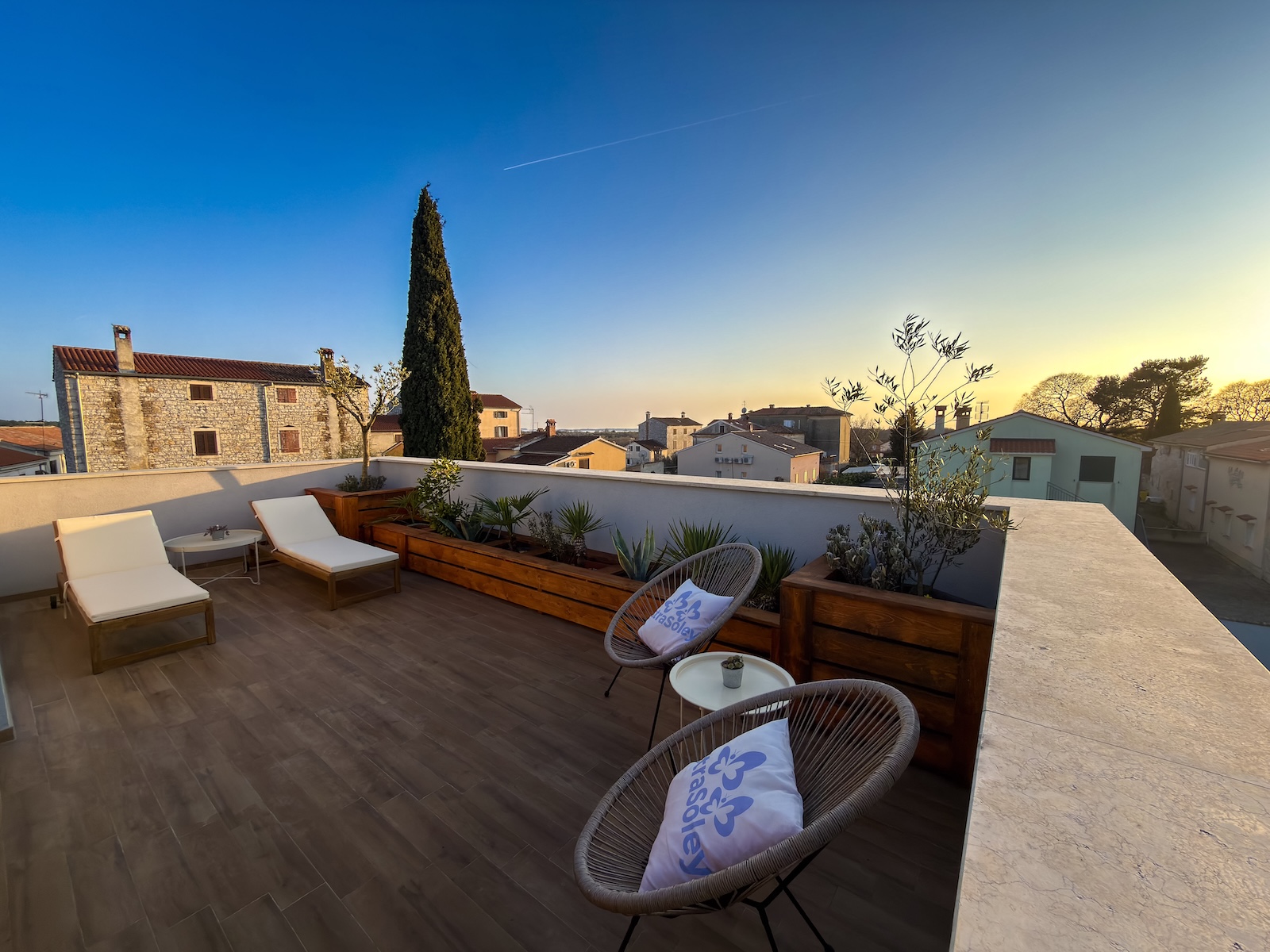 Roof Terace Istrasoley Bale12